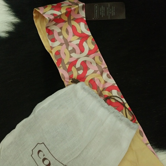 Coach ~ Silk Reversible Graphic Kristin C Chainlink Italian Print Handbag Scarf - Picture 2 of 6